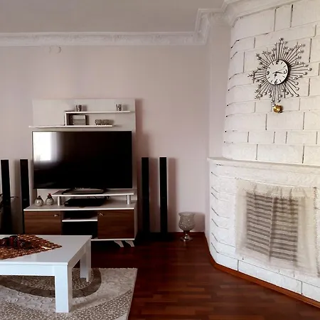 Azra Apartamento